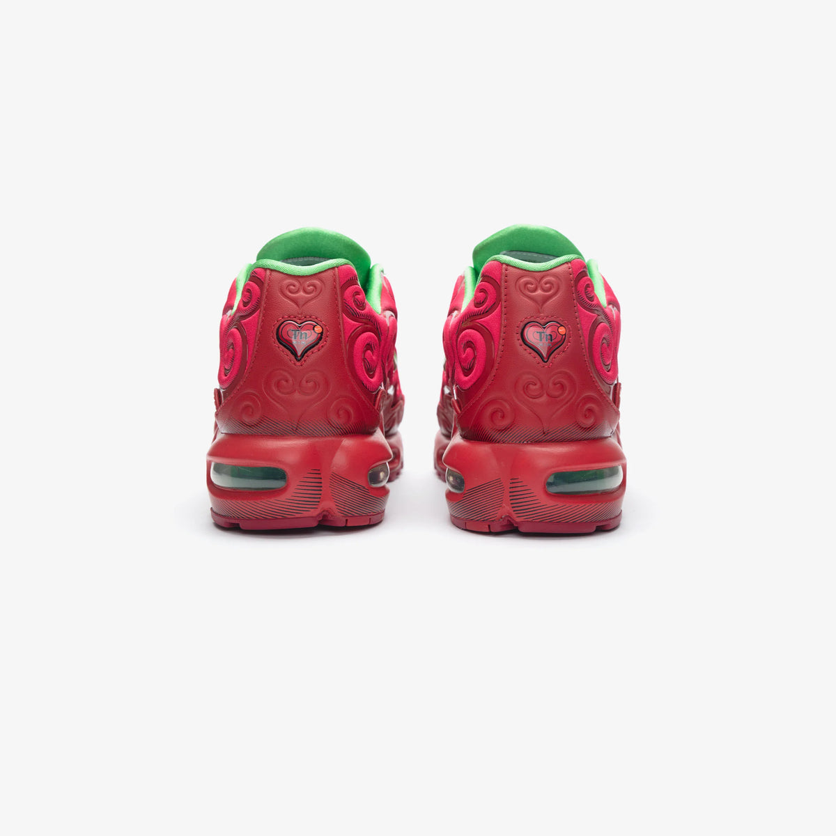 Nike Air Max Plus x One Piece "Ope Ope" - Trafalgar Law Edition