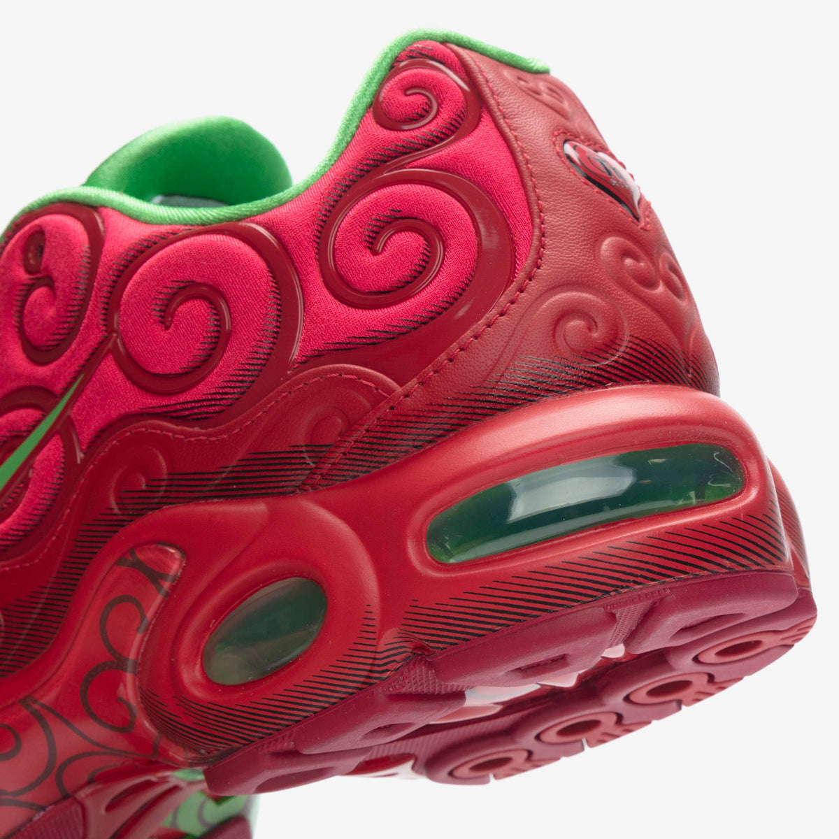 Nike Air Max Plus x One Piece "Ope Ope" - Trafalgar Law Edition